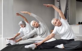 Manfaat Yoga Bagi Lansia